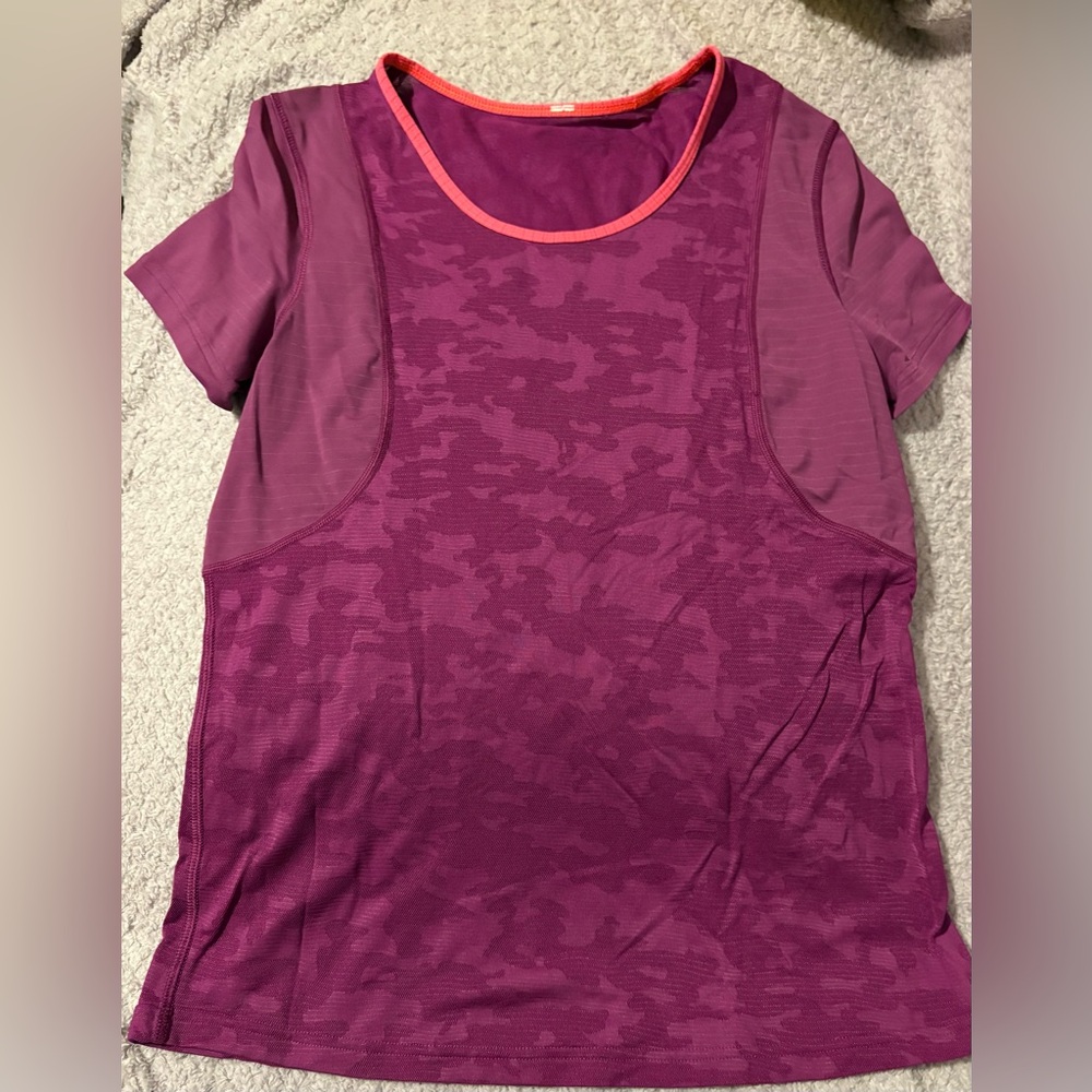Women’s Lululemon Shirt